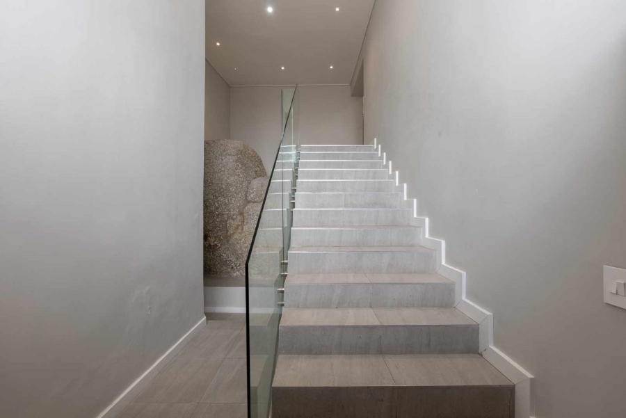 10 Bedroom Property for Sale in Camps Bay Western Cape